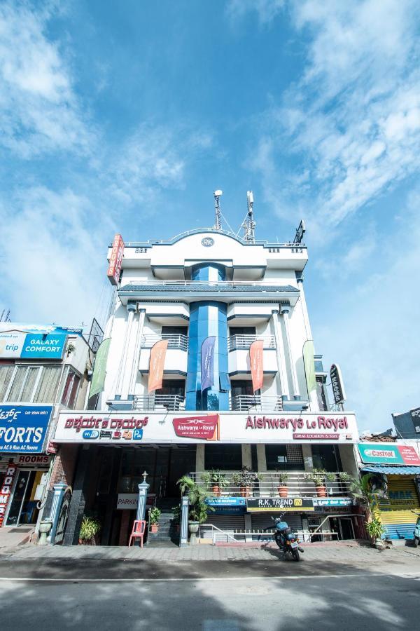 Aishwarya Le Royal Hotel Maiçor Exterior foto